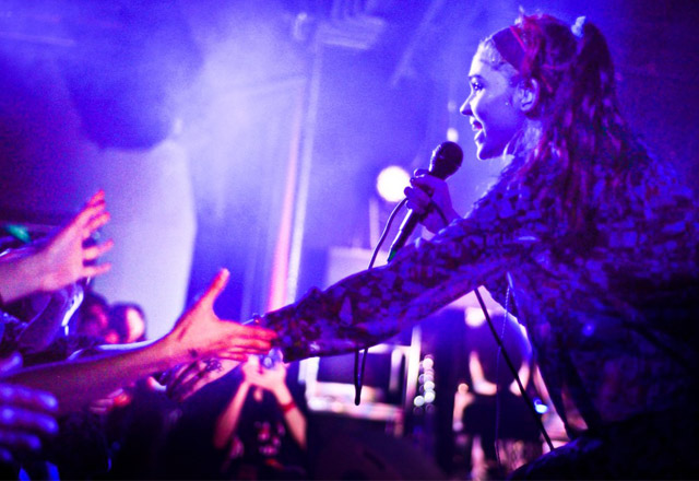 Grimes, Ami Dang