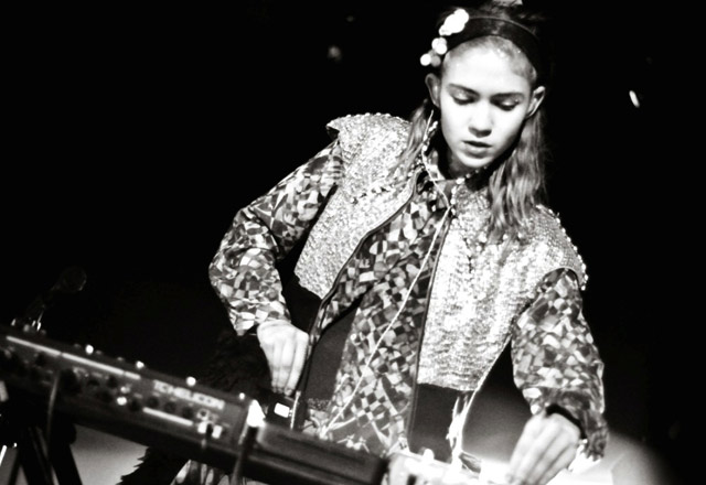Grimes, Ami Dang