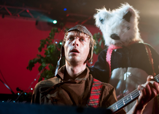 Wavves, Múm, British Sea Power